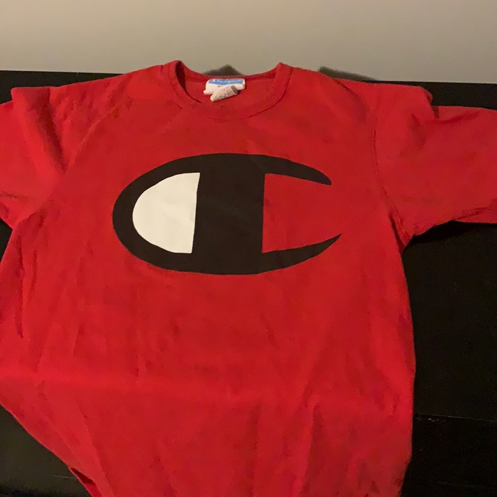 CHAMPION red logo tee